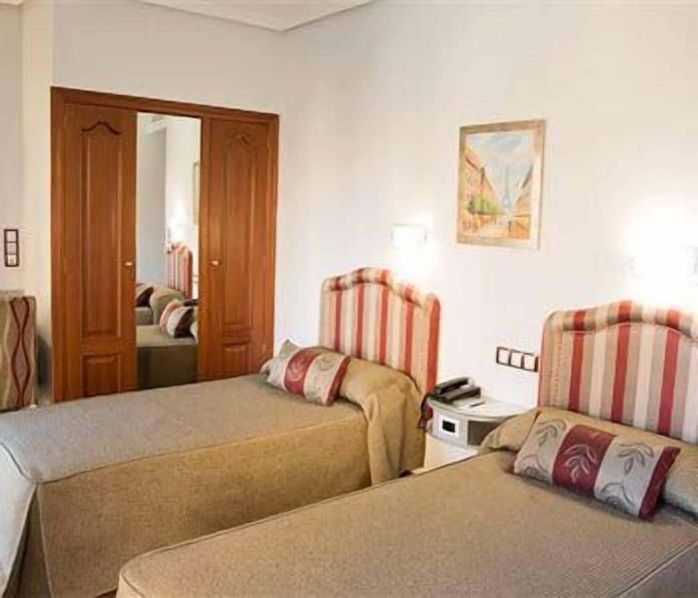 Hotel Tibur Zaragoza Luaran gambar