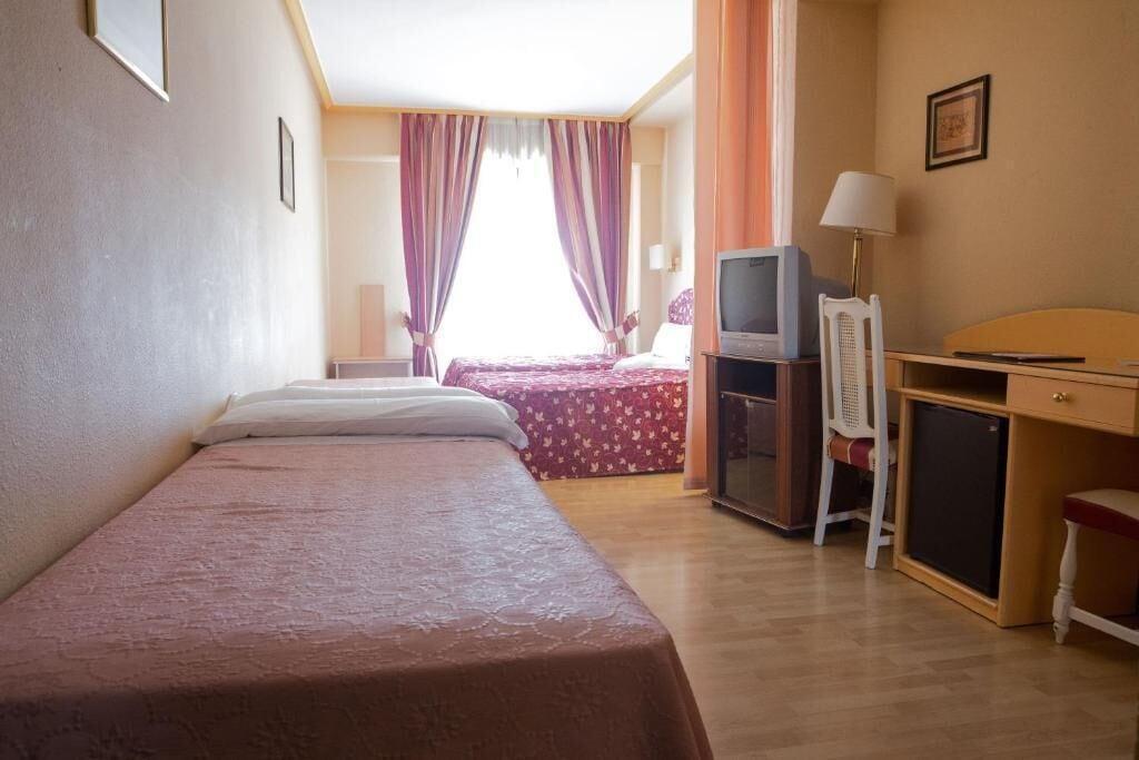 Hotel Tibur Zaragoza Luaran gambar