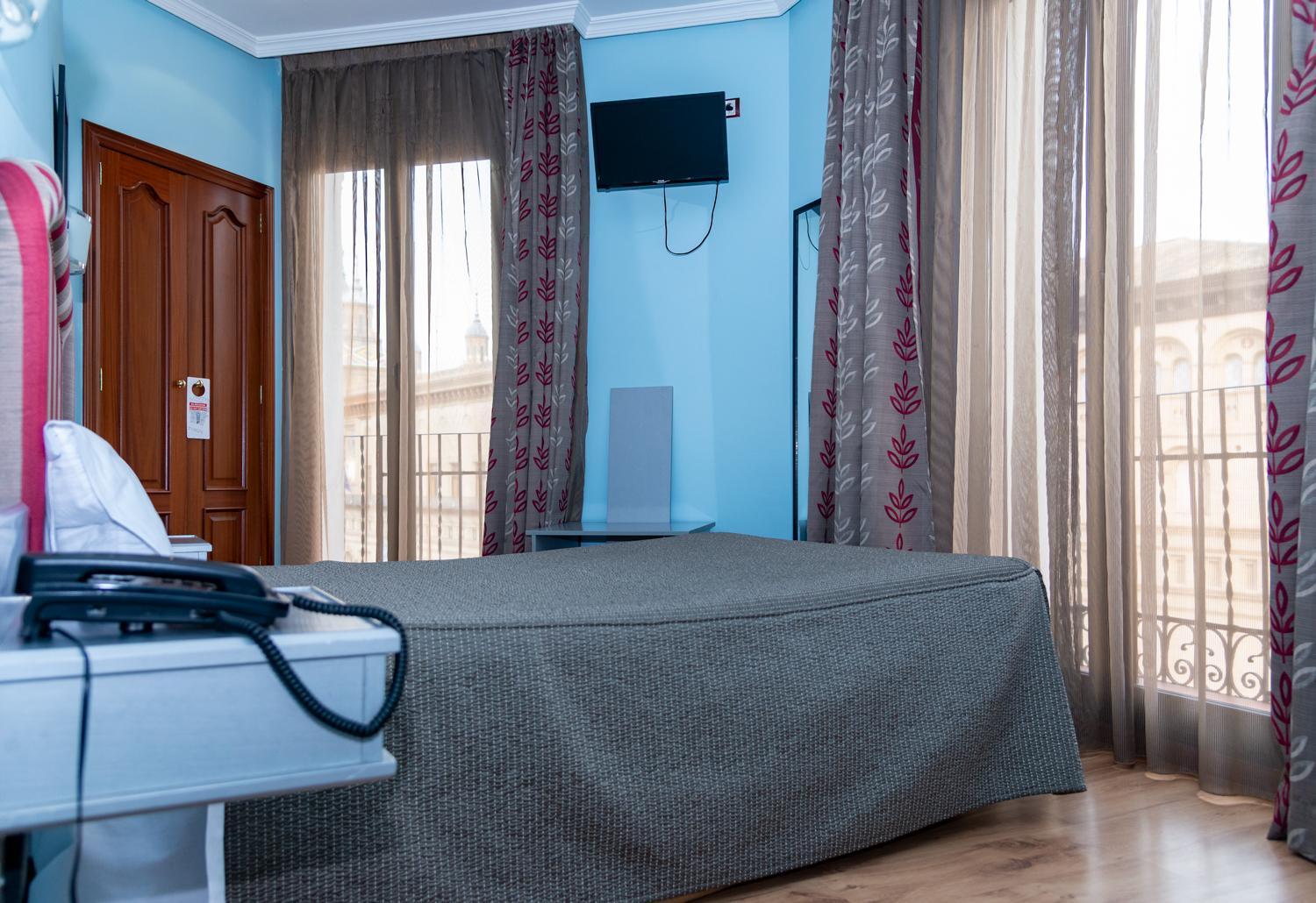 Hotel Tibur Zaragoza Luaran gambar