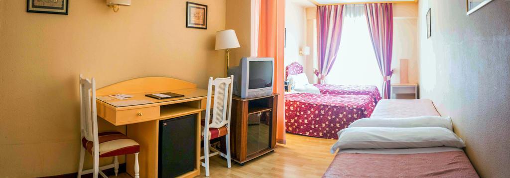 Hotel Tibur Zaragoza Luaran gambar