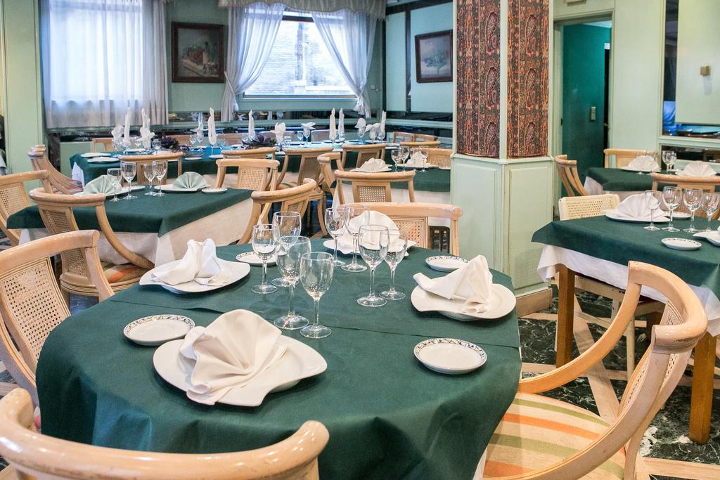 Hotel Tibur Zaragoza Luaran gambar