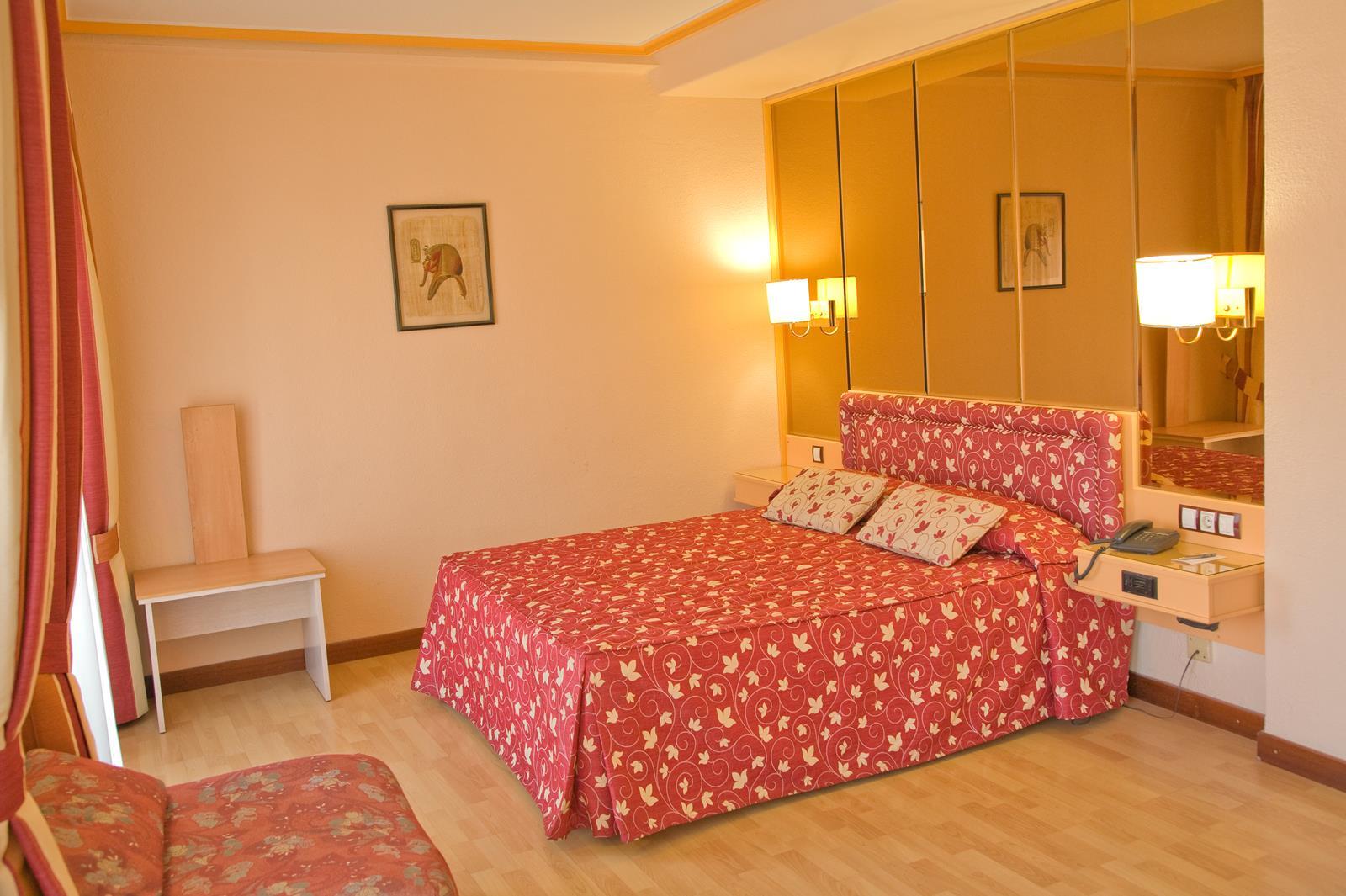 Hotel Tibur Zaragoza Luaran gambar